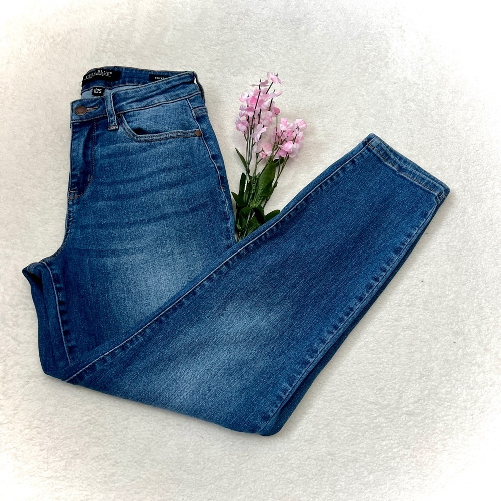 Judy Blue Medium Wash Boyfriend Fit Jean - Size 1/25